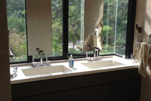 Cavenagh Court-His & Her Sink